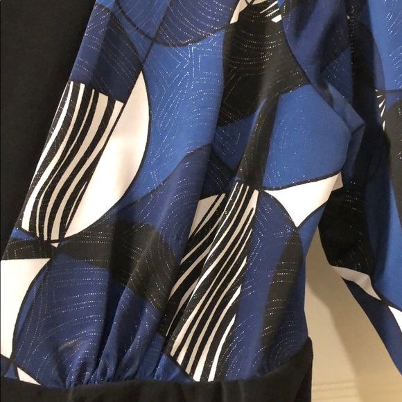 Vneck Top - Picture 2 of 4